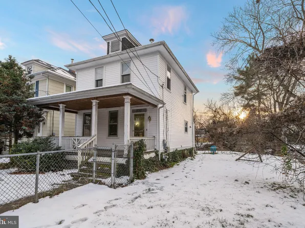 537 Crown St, Morrisville, PA 19067