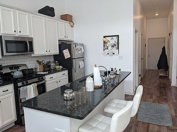3rd image of 333 Earp St APT 104