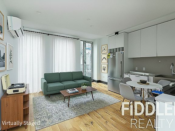 5th image of 42-22 27th St #914
