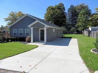 410 Bristol St S, Almont, MI 48003