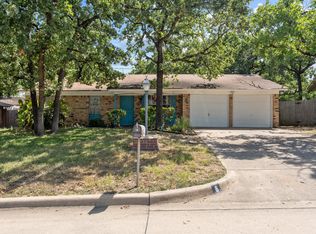 8 Regents Park, Bedford, TX 76022