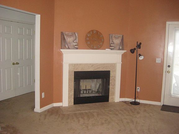 4th image of 3921 Winthrop Dr