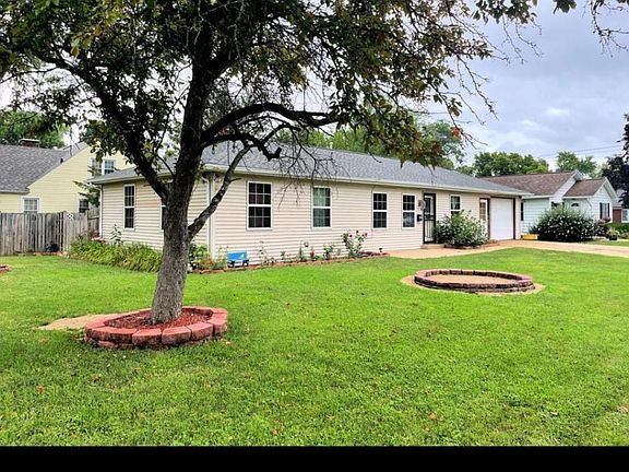2nd image of 204 Willard Ave