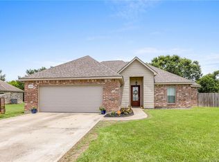 613 Woodland St, Iowa, LA 70647