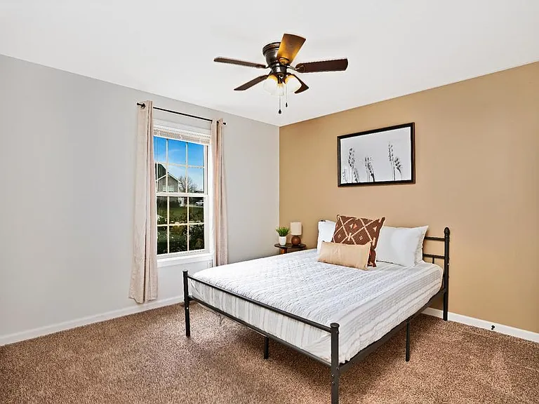 Camelot Dr — Photo 3