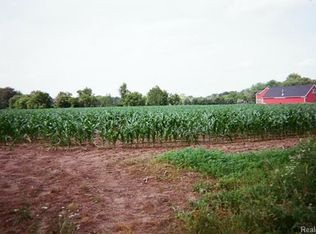 6850 Armstrong Rd, Howell, MI 48855