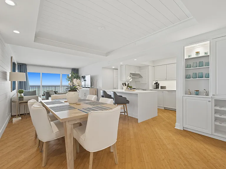 3443 Gulf Shore Blvd N #711 — Photo 9