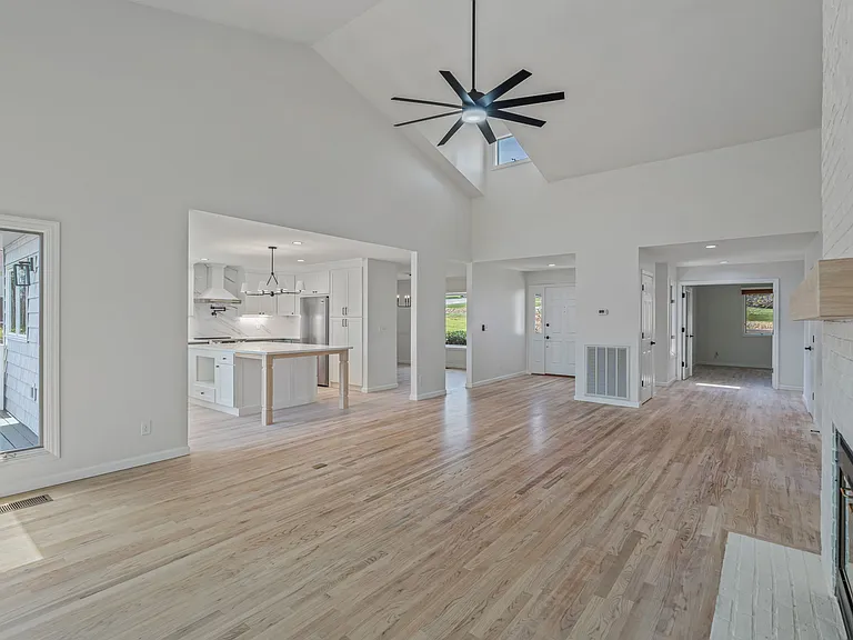 318 Cheestana Way — Photo 11