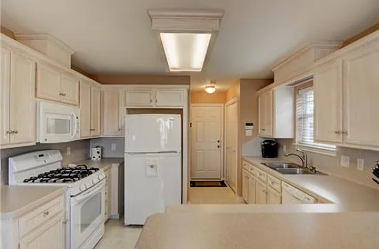 3 bed, 1499 sqft, $1,895 — Photo 4