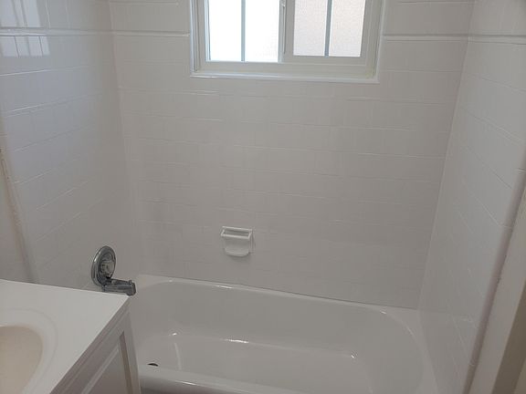 5th image of 1157 E Pasadena St #3