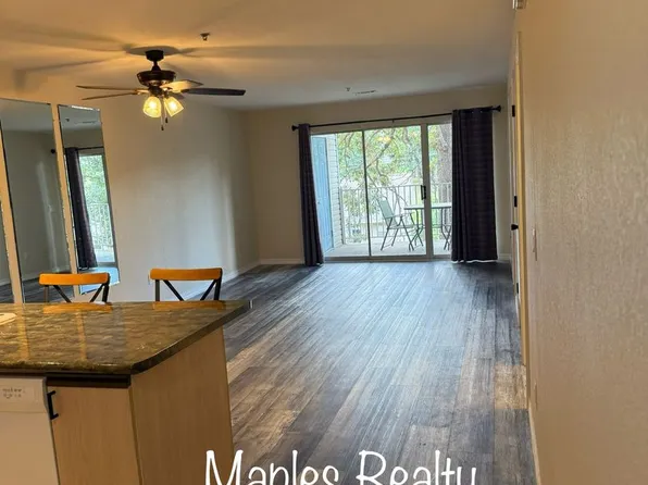 32 Golfshores Dr APT 9, Branson, MO 65616