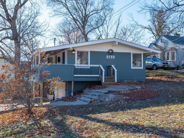 5733 Sunset Rd, Mound, MN 55364