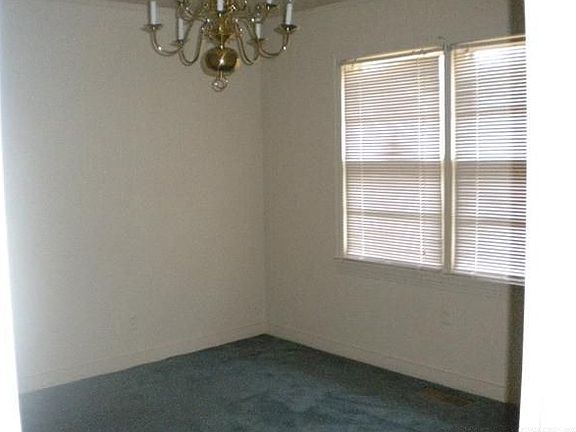 4th image of 30 Clairmont Cres