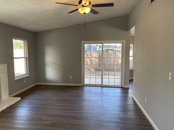 4th image of 2738 Sierra St