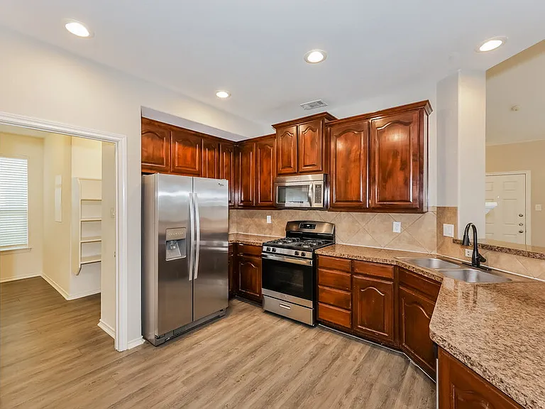 5020 Cassidy Ln — Photo 7