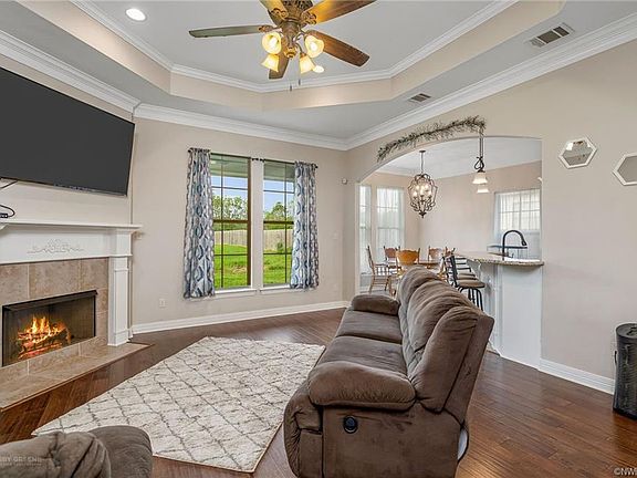 2nd image of 212 Panther Dr
