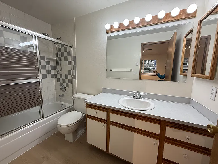 9910 NE 135th Pl — Photo 10