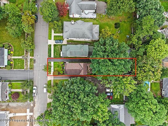 4th image of 1623 Madison Ave