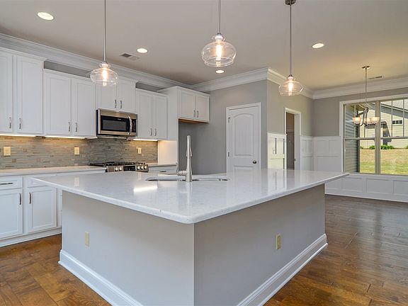 4th image of 237 Harvest Wood Ln