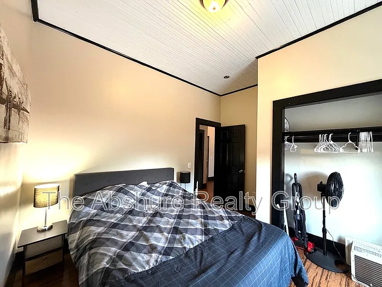 523 E Broad St #C — Photo 12