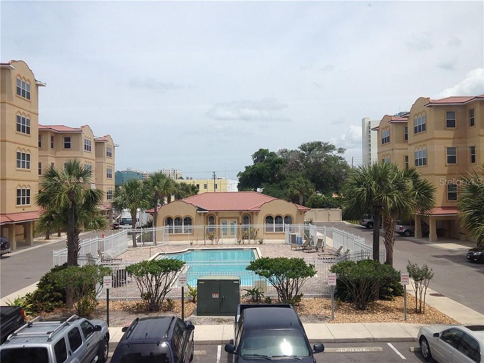 1st image of 624 Wells Ct Unit 201