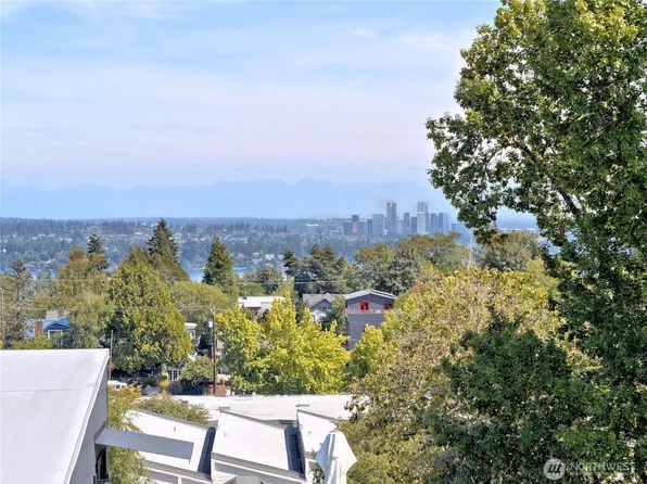 435 19th Avenue E, Seattle, WA 98112