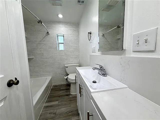 134 Metairie Ct #B — Photo 8