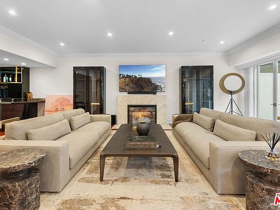 4th image of 10580 Wilshire Blvd APT 2