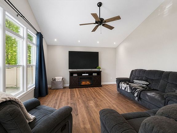 5th image of 205 Turnbridge Dr