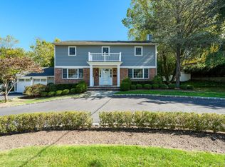 15 Rocking Horse Trl, Rye Brook, NY 10573