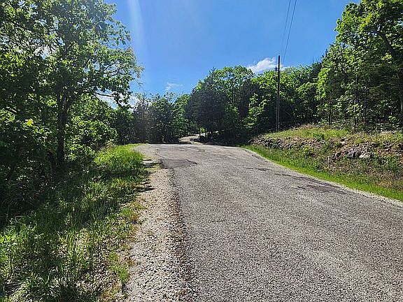 View to end of cul-de-sac