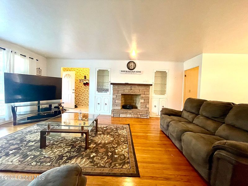 4th image of 768 New Scotland Avenue