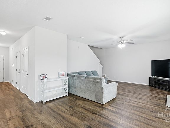 5th image of 111 W Winn Avenue