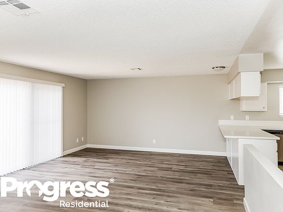 5th image of 290 Palo Verde Dr