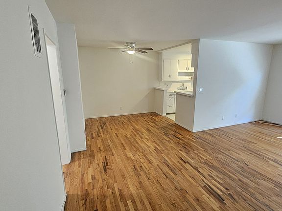 4th image of 618 N Hayworth Ave APT 3