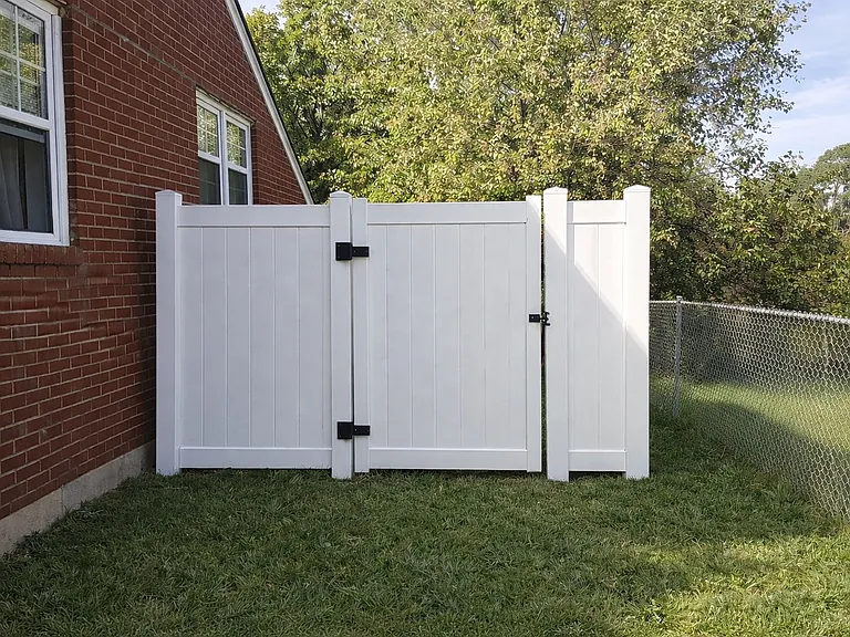 734 Burgess Ave — Photo 3