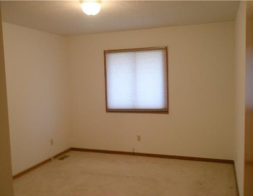 5th image of 231 S Bonnie Brook Dr