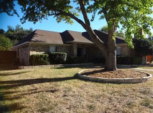 214 E Ridgegate Dr, Garland, TX 75040