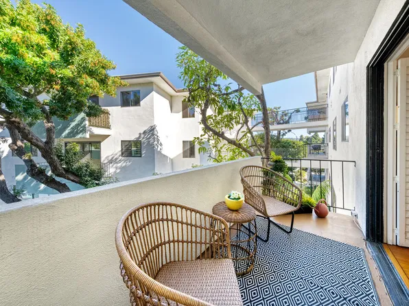 5000 S Centinela Ave APT 214, Los Angeles, CA 90066