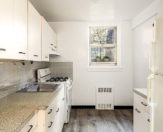 3rd image of 5610 Netherland Ave APT 1G