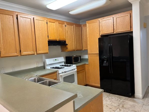 1694 Paseo Aurora