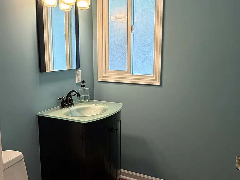 1385 Greenmont Dr — Photo 27