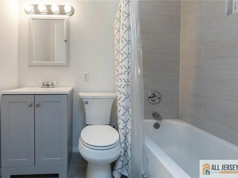 10 Eardley Rd — Photo 14