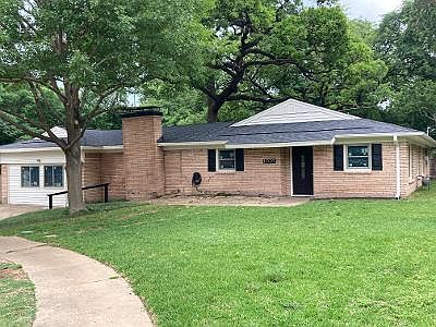 1st image of 1707 Henderson Ct