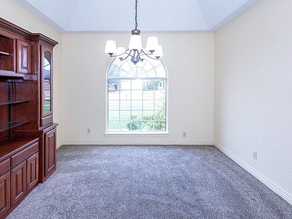 5th image of 2126 Mallard Dr
