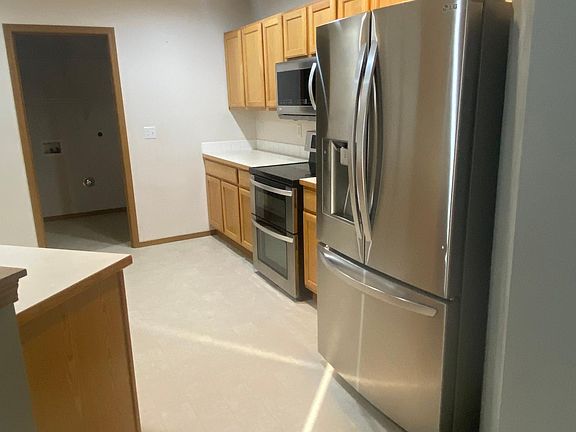 3rd image of 11706 138th Street Ct E