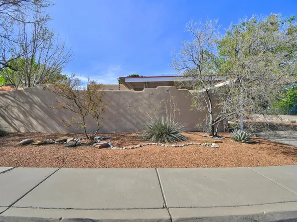 1023 Quincy St SE, Albuquerque, NM 87108