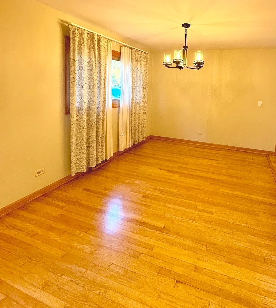 3 bed, 1275 sqft, $2,850 — Photo 4