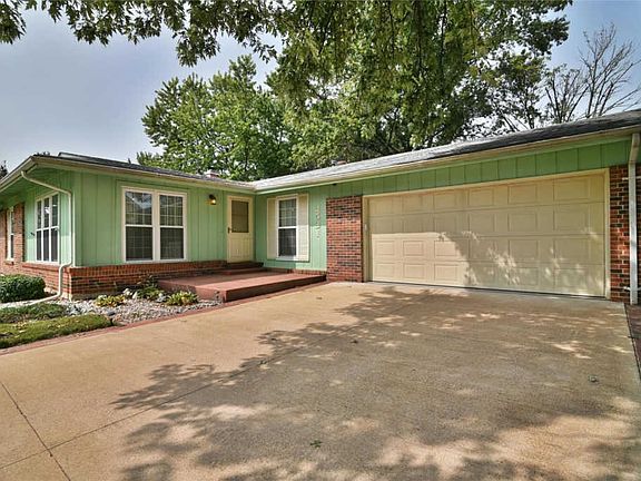 3rd image of 2521 Blackforest Dr