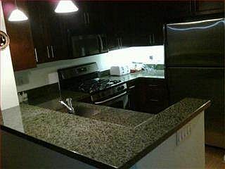 3rd image of 88 Townsend St APT 114